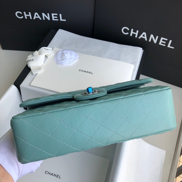 シャネルバッグレプリカ側面デザイン